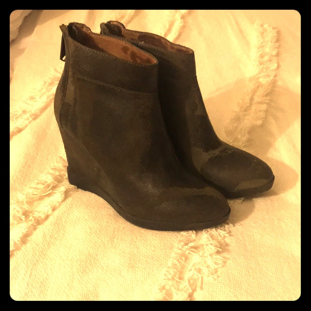 Donald Pliner Leather Booties